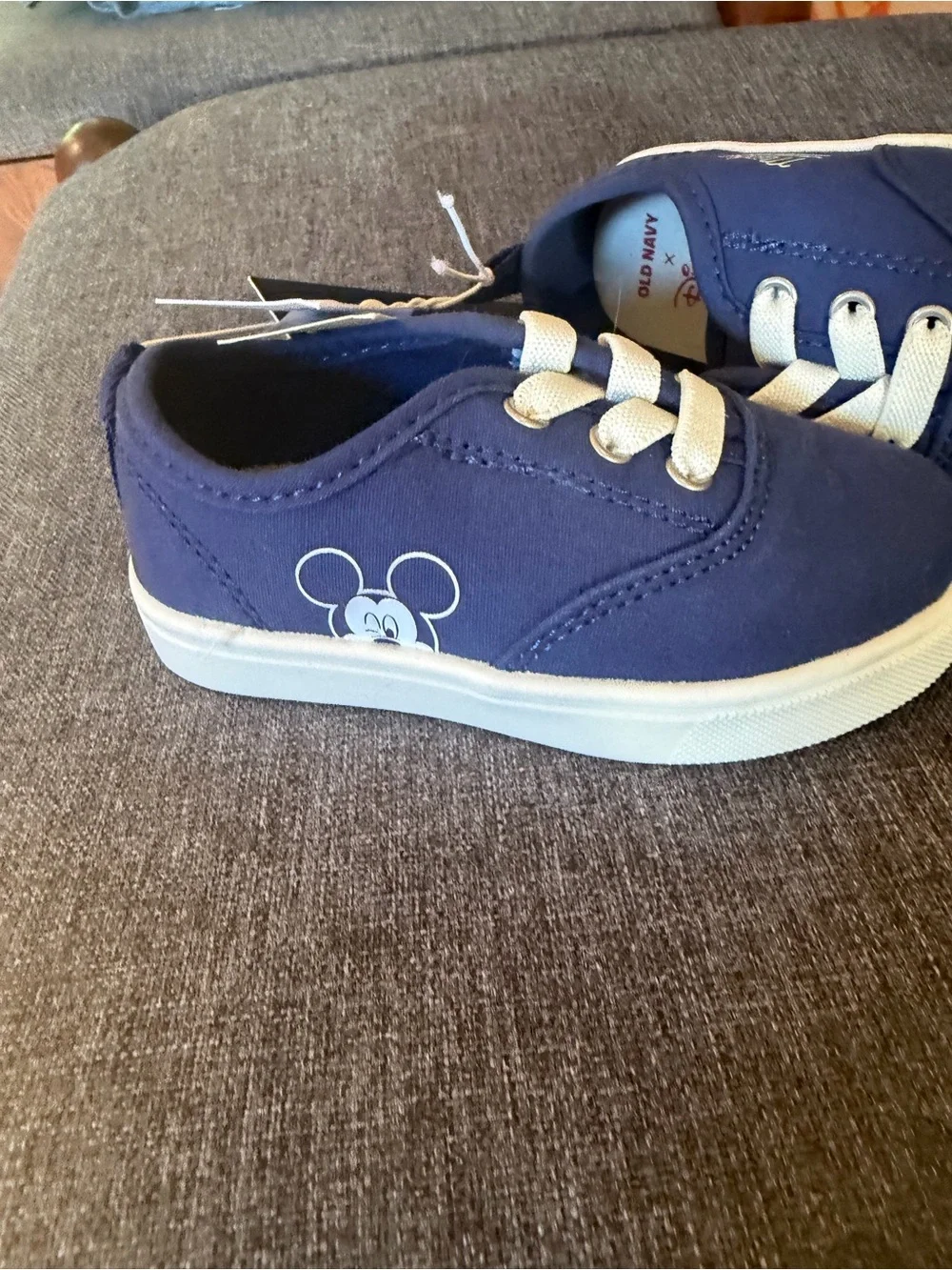 Old Navy x Disney Mickey Sneakers Navy Canvas NWT Women’s Size 6